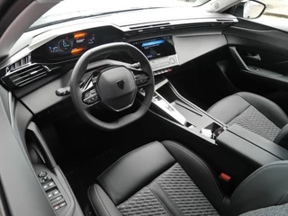Peugeot 308 SW 1.6 Plug-in Hybrid 195 Allure | Nieuwe auto | Camera voor en achter | Trekhaak | Adaptive cruise control | Full led | 7,4kw onboard charger | Stoel en stuurverwarming / 10