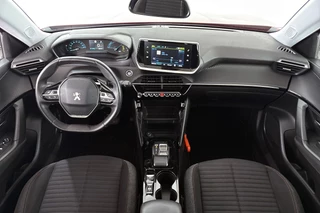 Peugeot e-2008 EV Active Pack 50 kWh Apple CarPlay Climate Control 16" / 8