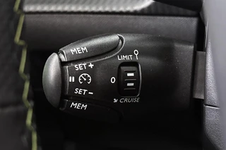 Peugeot 208 1.2 PureTech GT Automaat Panoramadak Camera Apple CarPlay LED / 27