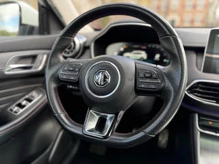 MG EHS 1.5 TGDI Luxury PHEV / 10