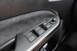 Suzuki Vitara 1.4 Boosterjet Style Smart Hybrid | Parkeersensoren | Navigatie | Cruise control | Climate control | Achteruitrijcamera / 17