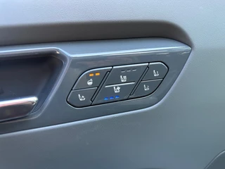 Kia EV9 GT-line AWD 99,8 kwh 7 zits | 385 PK | Geventileerde/verwarmde stoelen | Wireless Carplay & Android auto | 2.500 kg trekgewicht | Meridian | Fabrieksgarantie t/m 19-6-2033 +3x 1 jaar*  | NAP / 17