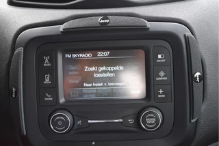 Jeep Renegade 1.4 MultiAir Latitude  | NL-Auto | Cruise Contr | Airco | Bluetooth | LM-Velgen | NAP / 44