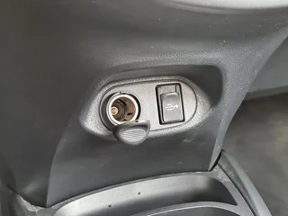 Toyota Yaris 1.5 Hybrid Aspiration / 10