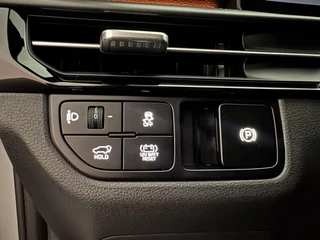 KIA Sportage 1.6 T-GDi 239pk Hybrid AT6 Black Edition Advanced / 17
