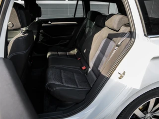 Volkswagen Passat Variant 1.4 TSI GTE Connected Series Camera | Full LED | App-connect | Comfortstoelen | PDC v+a | / 7