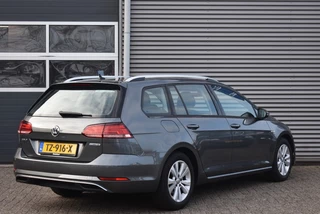 Volkswagen Golf 1.5 TSI COMFORTLINE BUSINESS ADAP. CRUISE / CARPLAY / 4