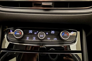 Opel Grandland 1.2 Turbo 130Pk GS Light | Climate control | Navigatie | AGR-Stoelen | Parkpilot | Led koplampen | Winter Pakket | LM-Velgen / 26