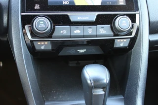 Honda Civic 1.0 I-VTEC ELEGANCE Automaat **NL-Auto** / 36