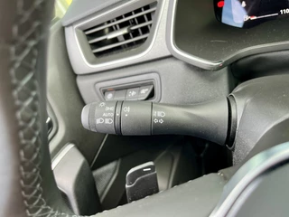 Renault Captur 1.3 TCe 160 EDC Techno  | Automaat | Navigatie | Groot Scherm | Camera + Sensoren | Adaptieve Cruise | Climate Control | Apple CarPlay/Android Auto / 41