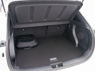 Hyundai Kona Electric N Line business 64.8 kWh Navigatie | Camera | Adaptive cruise / 15