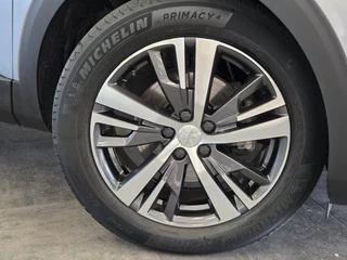 Peugeot 5008 1.2 PureTech Blue Lease Allure  7-Persoons Navigatie Full-led / 5