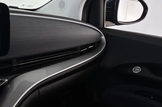 Fiat 500 3+1 Icon 42 kWh Panoramadak Apple CarPlay Camera 16" / 32