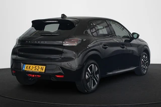 Peugeot 208 1.2 Hybrid 110 e-DCS6 Allure 2+6 jaar garantie / 4