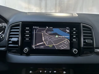 Skoda Karoq 1.5 TSI DSG ACT Business Edition Trekhaak Navigatie App-Connect DAB+ / 9