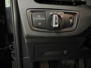 BMW X1 SDrive18i Executive/ NL auto/ Automaat/ Parkeersensoren / 13