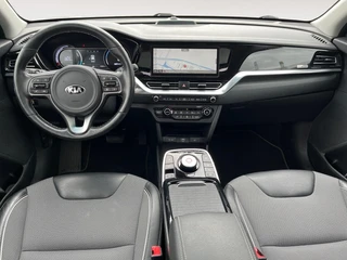 Kia e-Niro DynamicPlusLine 64 kWh | Elektrisch schuifdak | Keyless entry | Stoelverwarming / 13