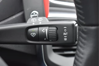 Volvo V40 1.5 T2 Polar  | NL-Auto | Historie | Standkachel | Stoelverwarming | Nav | Sfeerverl. | Full LED | Zeer netjes / 19