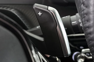 Peugeot 208 1.2 Hybrid 100 e-DCS6 Allure / 29
