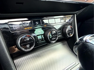 Škoda Superb Combi 1.4 TSI iV Sportline Business  Panoramadak, Trekhaak / 12