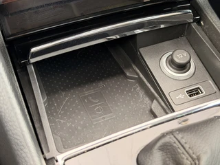 Skoda Karoq 1.5 TSI DSG Pano Camera Canton Leder/alca Trekhaak CarPlay Keyless Sfeer / 35