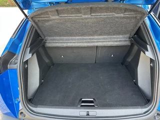 Peugeot 2008 1.2 Turbo 130 PK Allure Pack | Trekhaak 1200 KG | Navigatie | 3D Virtual Cockpit | Stoelverwarming | LED Verlichting | Half Lederen Bekleding | Keyless Start | Climate Control | Cruise Control | 17 Inch Lichtmetalen Velgen | / 36