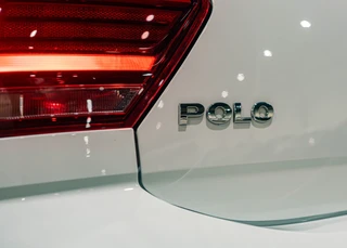 Volkswagen Polo 1.0 TSI Comfortline / 18