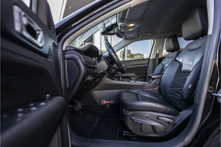 Jeep Compass 1.5T e-Hybrid Upland  | 360° Camera | 19" | ACC / 10
