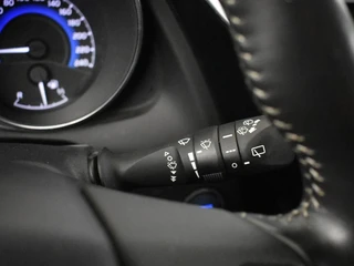 Toyota Auris Touring Sports 1.8 Hybrid Active Bluetooth | Camera | Cruise | / 19