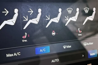 Jeep Compass 4xe 240 Plug-in Hybrid Electric S Leder Stuur-Stoelverwarming Apple Carplay / 25
