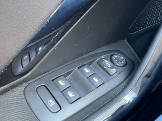 Peugeot 208 1.2 Injectie Allure Carplay Clima Cruise Orig.NL Voll.Onderh. Blue Lease / 32