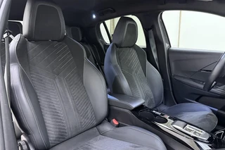 Peugeot 208 1.2 Hybrid 145 e-DCS6 GT | Stoelverwarming | Cruise control | Apple carplay/Android auto | Elek. verstelbare stoelen | Achteruitrijcamera | Kunstlederen/Alcantara bekleding | Massagefunctie | Stuurbediening / 14