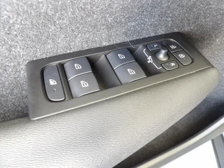 Volvo XC40 T5 Twin Engine 262pk Geartronic Inscription / 34