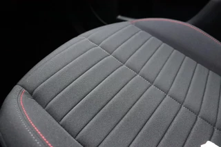 Lancia Ypsilon 1.2 Turbo Hybrid HF Line 110pk / 21