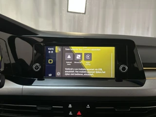 Volkswagen Golf 1.0 TSI 110pk Life Sfeerverlichting Navigatie Parkeersensoren App-Connect / 21