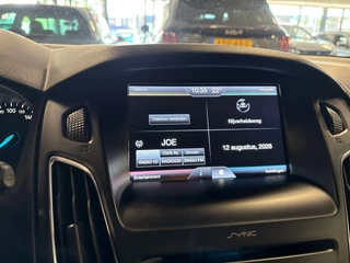 Ford Focus 1.5 Red Edition / navi / cruisecontrol / nieuwe motor / super nette staat / 20