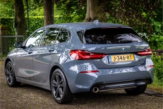 BMW 1 Serie 118i Executive Sport Line  Individual Storm Bay Shadow / 17