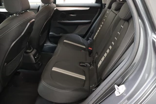 BMW 2 Series Active Tourer 218i Executive Automaat  / Trekhaak / Parkeersensoren / Stoelverwarming / Navigatie / Cruise Control / Bluetooth / Climate Control / LED / Sportstoelen / Multifunctioneel Stuurwiel / 17 Inch / 15