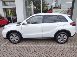 Suzuki Vitara 1.4 BOOSTERJET SMART HYBRID SELECT  Keyless | Camera | Stoelverwarming | Navi / 2