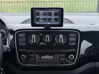 Volkswagen Up! 1.0 high up! BlueMotion | PDC | Bluetooth | Airco | / 17