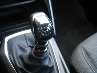 Peugeot 208 1.2 PureTech 100 Style | Lage km.stand | Airco | Cruise control | Parkeersensoren achter | Apple Carplay/Android Auto | Led verlichting / 31