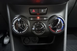 Peugeot 2008 1.2 PureTech Blue Lion | Trekhaak | Airco | Cruise control | Apple Carplay/Android Auto | DAB | Navigatie / 22