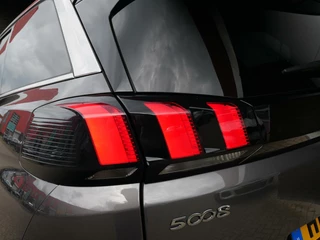 Peugeot 5008 1.2 PureTech GT-Line Automaat| 7Persoons| Navi+BT| Camera| Dealer onderhouden / 11