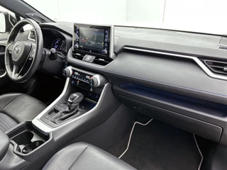 Toyota RAV4 2.5 Hybrid Dynamic | Camera | Navi | Cruise Control | Stoelverwarming | Electrische Stoelen / 12