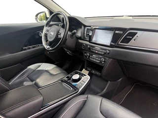 Kia e-Niro ExecutiveLine 64 kWh | Cruise Control | Climate Control | Camera | Navigatie | Stoelverwarming | Stoelventilatie | Stuurverwarming | / 22