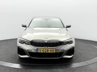 BMW 3 Serie M340d xDrive High Executive M-Sport Head-Up Display | 360° Camera | Harman/Kardon | Full-Led / 34
