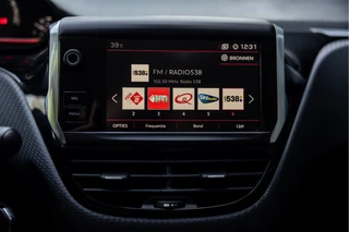 Peugeot 2008 1.2 PureTech GT-line  | Distributie riem V.V. | Carplay | Parkeersens. / 40