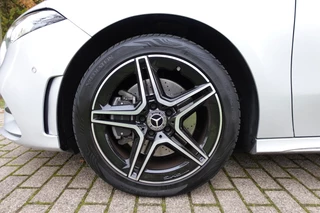 Mercedes-Benz A-Klasse 250 e Business Solution AMG Limited Pano / 15