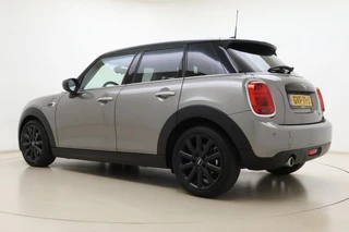MINI 5-Deurs 1.5 Cooper 60 Years Edition Automaat | Navigatie | Climate control | Parkeersensoren |5 Deurs | Lichtmetalen velgen black | Keyless / 13