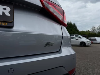 SEAT Arona 1.5 TSI FR Launch Edition 150PK Automaat Camera Sportstoelen Navi Apple Carplay Android Auto / 45
